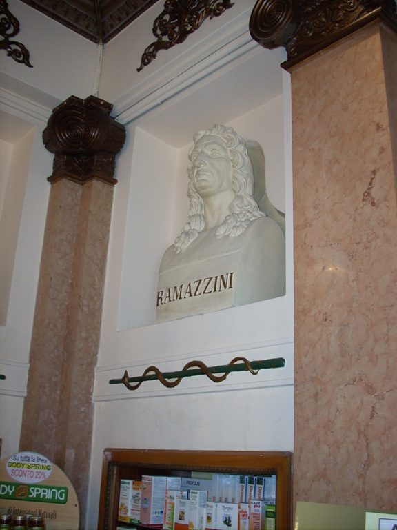 Farmacia dell'Assunta, Carpi - 17.JPG